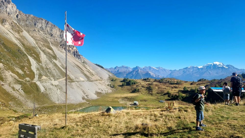 Lac Supérieur de Fully et Cabane Sorniot